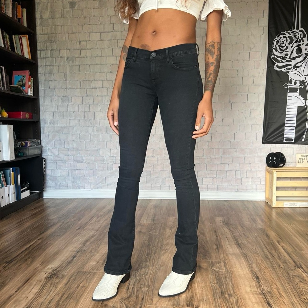 BDG Low Rise Bootlegger Jeans - Picture 8 of 8